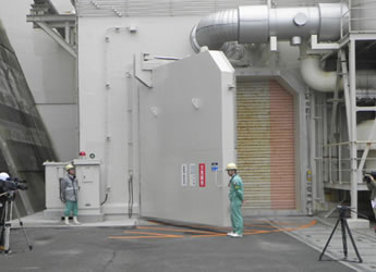 発電施設 大型搬入口